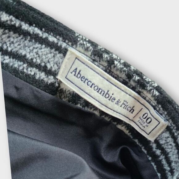 Y2K Abercrombie & Fitch Wool Mini Skirt Sz 00 Black Plaid White Tartan Twee Core - Picture 12 of 12